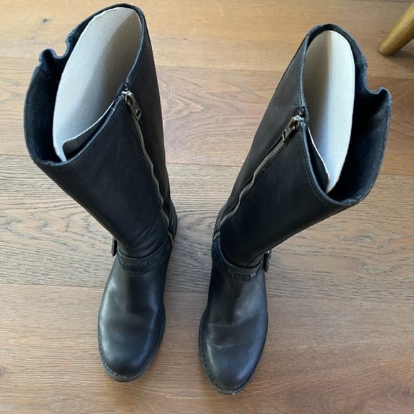 Timberland black boots - Picture 2 of 8